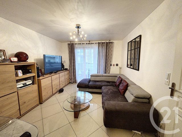 Afficher la photo en grand Appartement F2 à vendre - 2 pièces - 44.3 m2 - NOISY LE GRAND - 93 - ILE-DE-FRANCE - Century 21 Adéquation