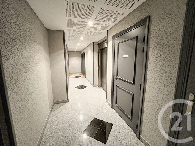 Afficher la photo en grand Appartement F2 à vendre - 2 pièces - 44.3 m2 - NOISY LE GRAND - 93 - ILE-DE-FRANCE - Century 21 Adéquation