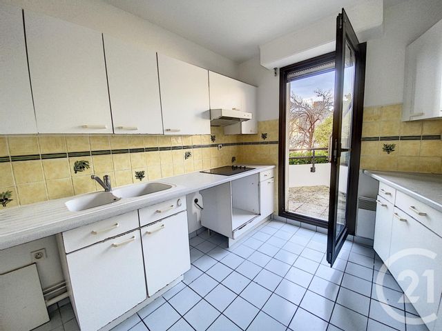 Afficher la photo en grand Appartement F3 à vendre - 3 pièces - 67.12 m2 - NOISY LE GRAND - 93 - ILE-DE-FRANCE - Century 21 Adéquation