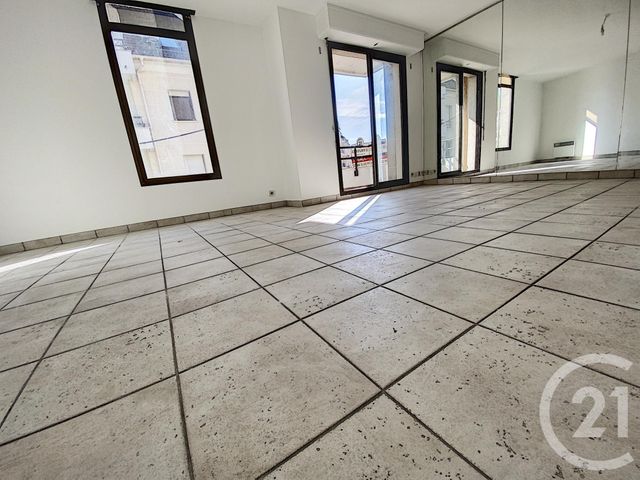 Afficher la photo en grand Appartement F3 à vendre - 3 pièces - 67.12 m2 - NOISY LE GRAND - 93 - ILE-DE-FRANCE - Century 21 Adéquation