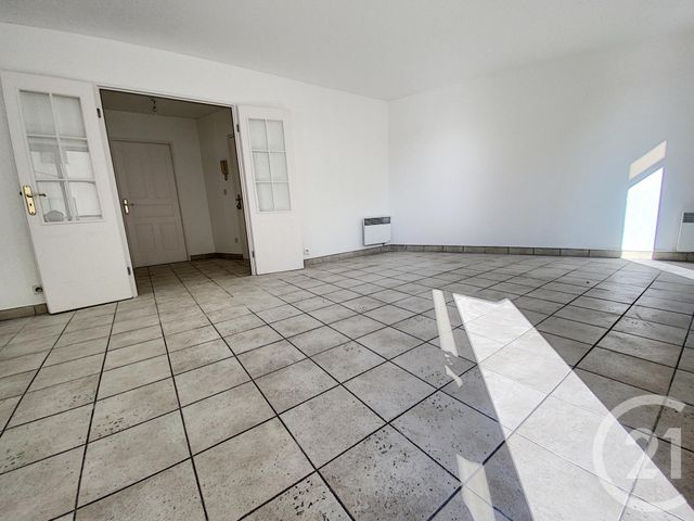Afficher la photo en grand Appartement F3 à vendre - 3 pièces - 67.12 m2 - NOISY LE GRAND - 93 - ILE-DE-FRANCE - Century 21 Adéquation