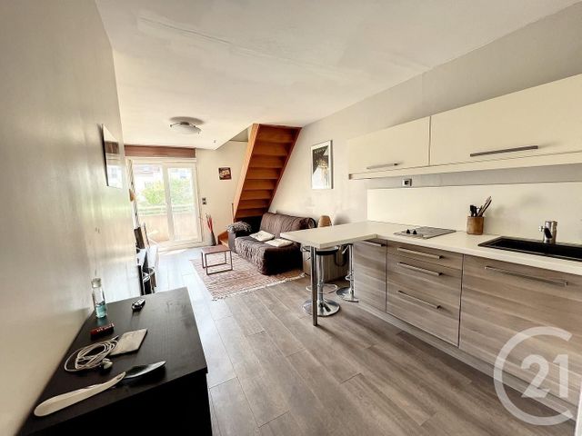 Appartement F2 à vendre - 2 pièces - 35.0 m2 - NOISY LE GRAND - 93 - ILE-DE-FRANCE - Century 21 Adéquation
