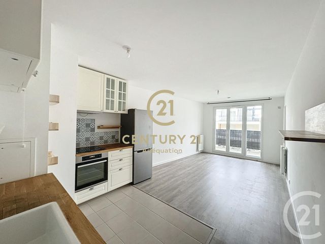 Appartement F2 à vendre - 2 pièces - 42.6 m2 - NOISY LE GRAND - 93 - ILE-DE-FRANCE - Century 21 Adéquation