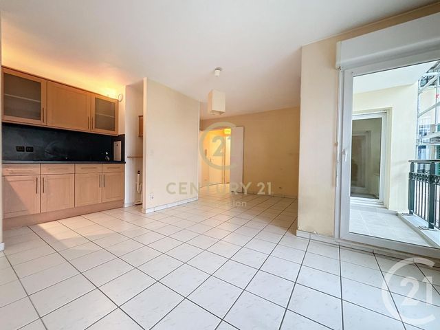 Appartement F2 à vendre - 2 pièces - 39.2 m2 - NOISY LE GRAND - 93 - ILE-DE-FRANCE - Century 21 Adéquation