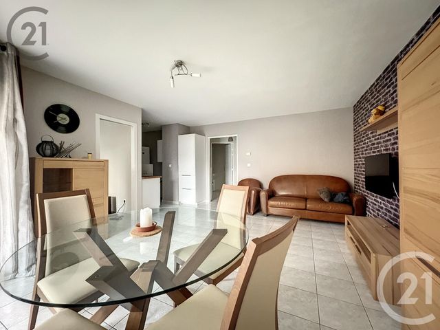 Appartement à vendre - 3 pièces - 63.81 m2 - NOISY LE GRAND - 93 - ILE-DE-FRANCE - Century 21 Adéquation